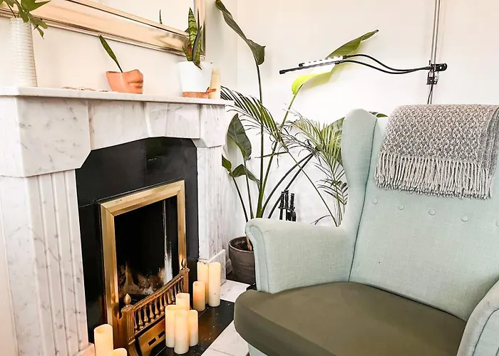 בית אירוח Whole Stylish 1880s Guinness Worker House