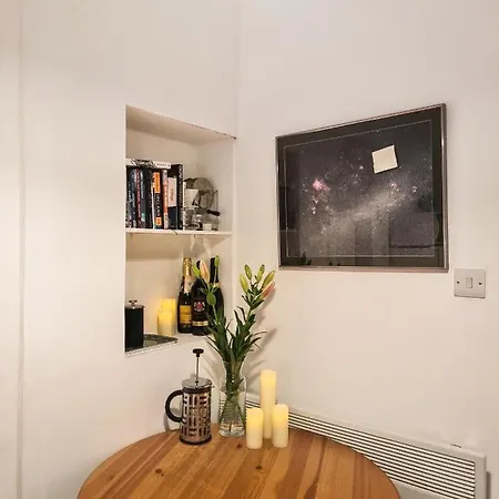 Whole Stylish 1880s Guinness Worker House Dublin