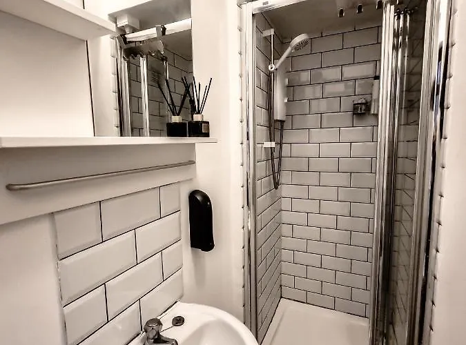 Pansiyon Whole Stylish 1880s Guinness Worker House